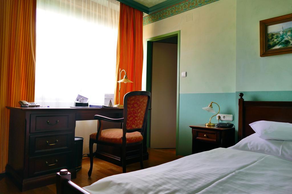 Hotel Pfeifer Zum Kirchenwirt Graz Kültér fotó